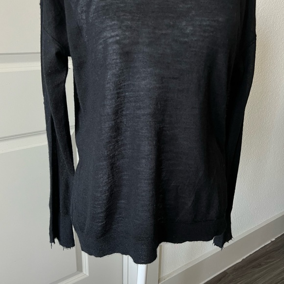 Helmut Lang Black Crew Neck Cashmere light Sweater with Textured Finish - Picture 3 of 8